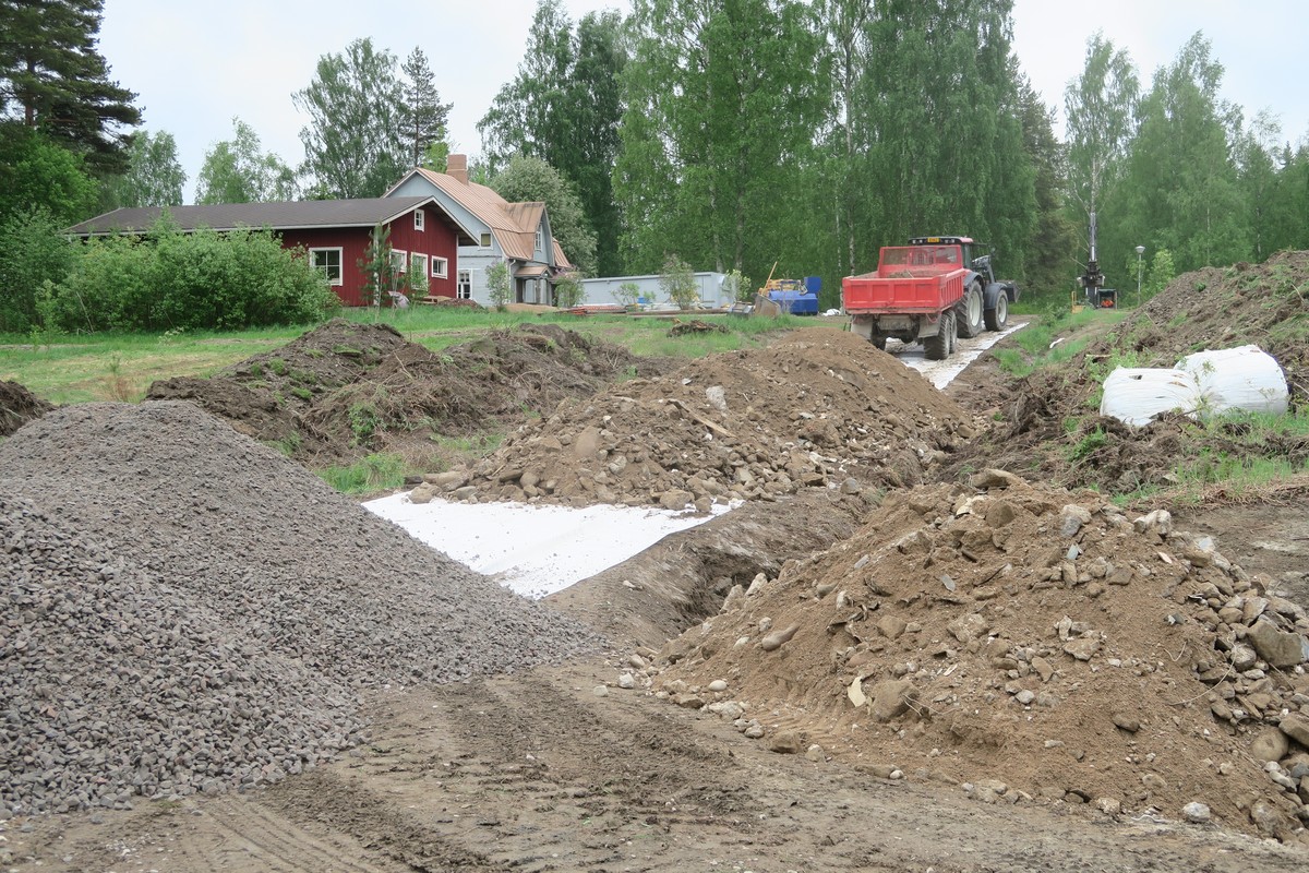 Avaa kuva isommaksi Tien kunnostus